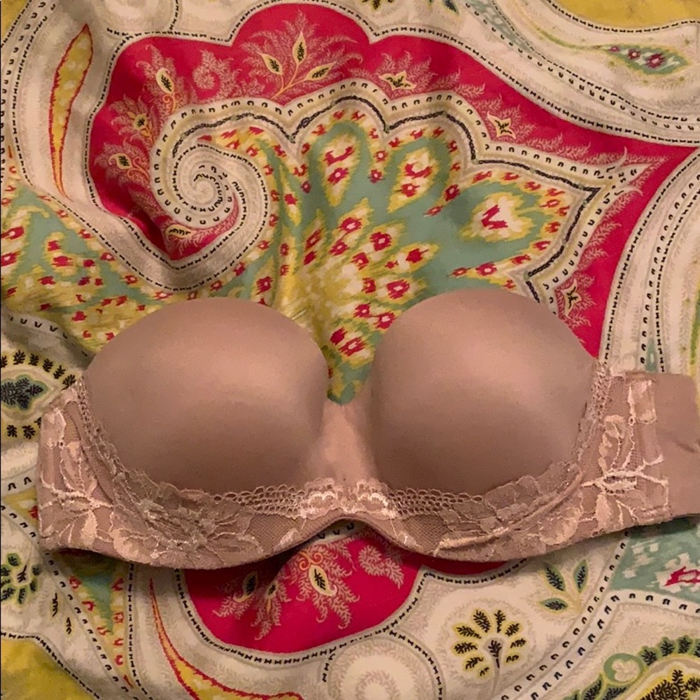 32C Strapless bra by Victoria’s Secret